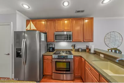 300 Midyette Street # B8, Oriental, NC 28571 - Photo 12