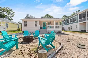 316 NE 52nd St, Oak Island, NC 28465 - Photo 4