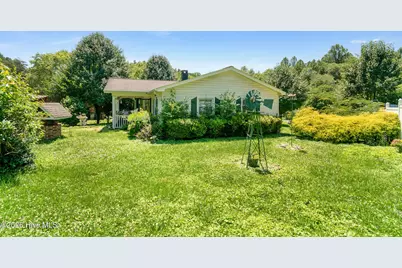 811 Queens Street NW, Lenoir, NC 28645 - Photo 2