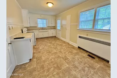 306 Wilson Avenue, Kinston, NC 28501 - Photo 18