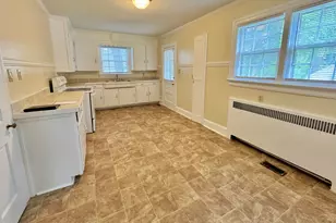 306 Wilson Ave, Kinston, NC 28501 - Photo 18