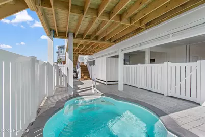 105 Ocean Boulevard W, Holden Beach, NC 28462 - Photo 10