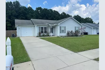 206 Woodbine Terrace, Burgaw, NC 28425 - Photo 1