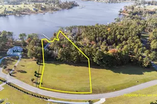 572 Dawson Creek Blvd, Oriental, NC 28571 - Photo 1