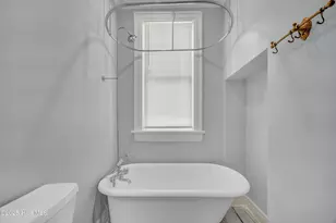 8 S 7th St, Wilmington, NC 28401 - Photo 24