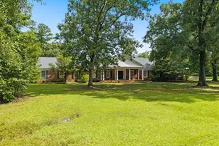 518 Edgewood Cir, Whiteville, NC 28472 - Photo 10