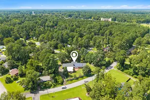 518 Edgewood Cir, Whiteville, NC 28472 - Photo 8