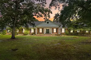 518 Edgewood Cir, Whiteville, NC 28472 - Photo 2