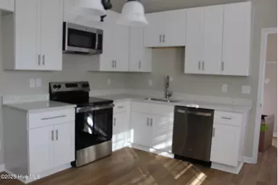 216 W Charity Road, Rose Hill, NC 28458 - Photo 2