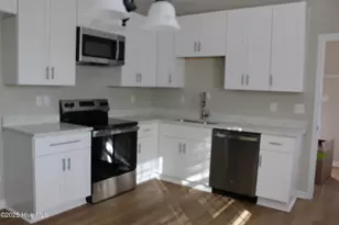 216 W Charity Rd, Rose Hill, NC 28458 - Photo 2