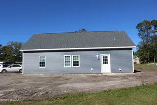 216 W Charity Rd, Rose Hill, NC 28458 - Photo 6