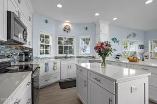 8722 Emerald Plantation Rd, Emerald Isle, NC 28594 - Photo 20