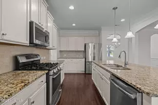 301 Lanyard Dr, Newport, NC 28570 - Photo 14
