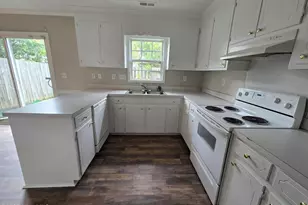 1015 Spring Forest Rd, Greenville, NC 27834 - Photo 8
