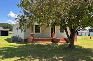 107 S McCaskey Rd, Williamston, NC 27892 - Photo 2
