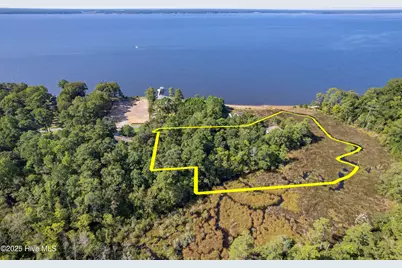 452 Indian Bluff Drive, Arapahoe, NC 28510 - Photo 2