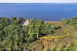 452 Indian Bluff Dr, Arapahoe, NC 28510 - Photo 2