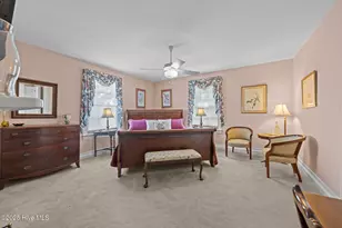 215 Pollock St, New Bern, NC 28560 - Photo 52