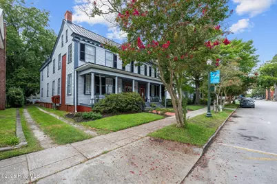 215 Pollock Street, New Bern, NC 28560 - Photo 4