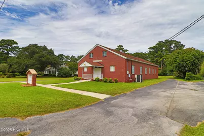 2101 S Lakeview Drive, Newport, NC 28570 - Photo 1