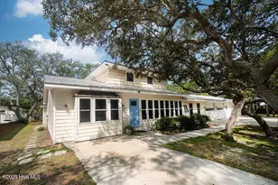 137 NW 9th St, Oak Island, NC 28465 - Photo 2