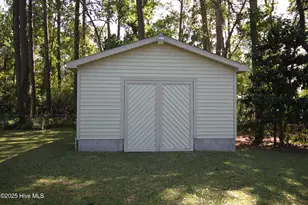 3707 Country Club Rd, Morehead City, NC 28557 - Photo 24