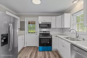 198 E Boiling Spring Rd, Southport, NC 28461 - Photo 14