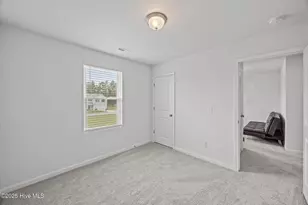 2200 Carriage Dr, Kinston, NC 28504 - Photo 8