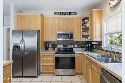 106 SE 44th Street, Oak Island, NC 28465 - Photo 14
