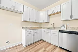 227 Hammond St, Winterville, NC 28590 - Photo 12