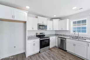 210 Windsor Run Blvd, Jacksonville, NC 28546 - Photo 10