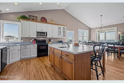 1608 Ocean Drive, Emerald Isle, NC 28594 - Photo 8