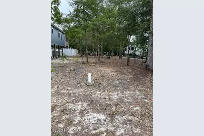 142 NE 18th Street, Oak Island, NC 28465 - Photo 2