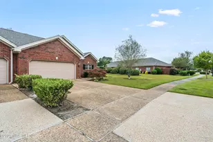 745 Beachwalk Dr, Leland, NC 28479 - Photo 2