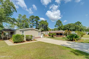 609 Outrigger Ct, Hampstead, NC 28443 - Photo 2