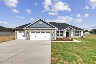 102 Brighton St, La Grange, NC 28551 - Photo 2
