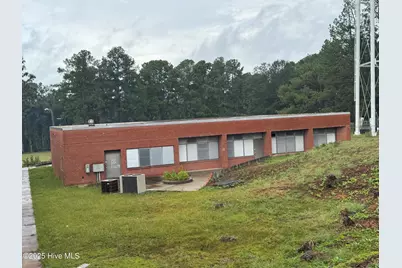 711 N Chapin Road, Aberdeen, NC 28315 - Photo 10