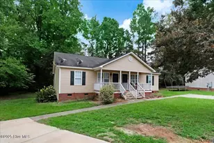 158 Creekside Dr, Four Oaks, NC 27524 - Photo 2