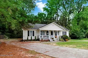 155 Creekside Dr, Four Oaks, NC 27524 - Photo 2