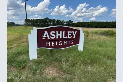 515 Ashley Heights Drive, Aberdeen, NC 28315 - Photo 32