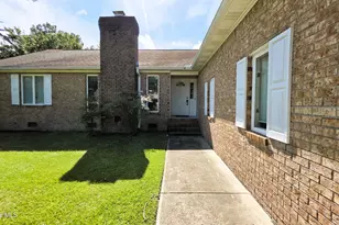 812 Pelican Dr, New Bern, NC 28560 - Photo 4