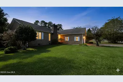 812 Pelican Drive, New Bern, NC 28560 - Photo 2