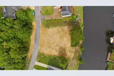 5710 Gondolier Drive, New Bern, NC 28560 - Photo 2