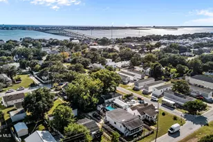 304 N 21st St, Morehead City, NC 28557 - Photo 2