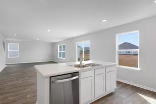 415 Driftwood Dr, Richlands, NC 28574 - Photo 10
