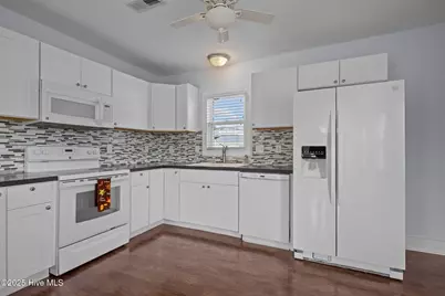 1404 Shackleford Street, Morehead City, NC 28557 - Photo 16