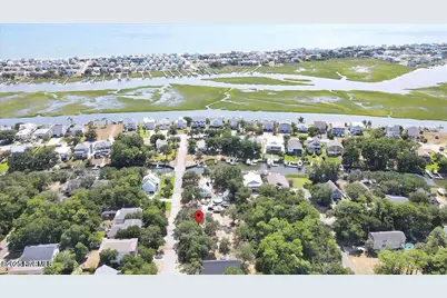 107 SW 28th Street, Oak Island, NC 28465 - Photo 8