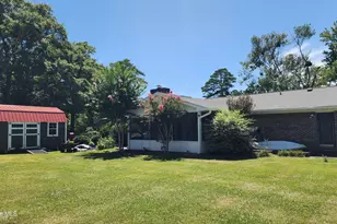 706 Hedrick Blvd, Morehead City, NC 28557 - Photo 16