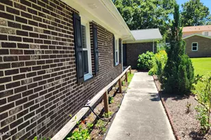 706 Hedrick Blvd, Morehead City, NC 28557 - Photo 24
