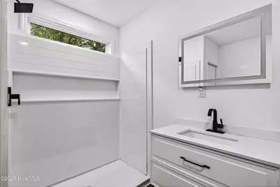 122 E Bayshore Boulevard, Jacksonville, NC 28540 - Photo 16
